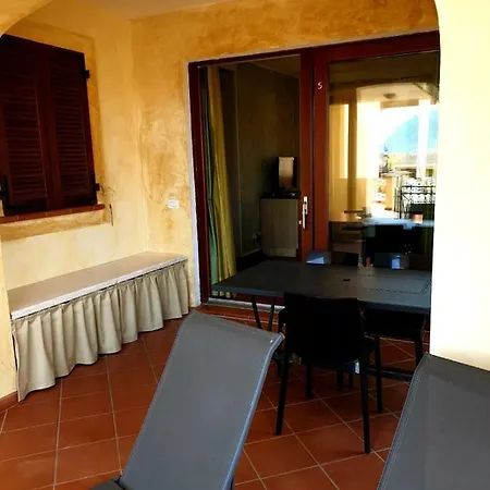 Ataras Hotel apartamentowy Porto San Paolo (Sardinia)