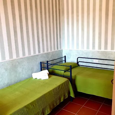 Ataras Lägenhetshotell Porto San Paolo (Sardinia)