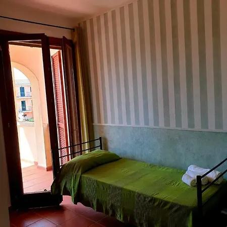 Lägenhetshotell Ataras 4*