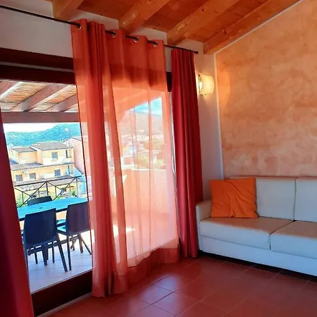 Ataras Lägenhetshotell Porto San Paolo (Sardinia)
